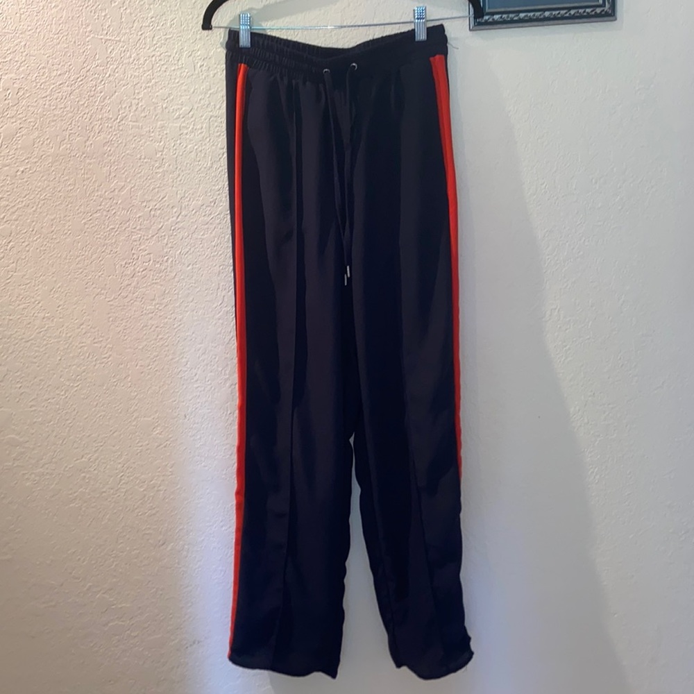 H&M Size M Size 8 Straight Relaxed Pant